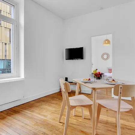 L'art & Lettres - F2 Pour 2 Personnes - Fac De Lettre - Arret De Bus Apartment